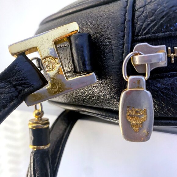 Vintage MCM Black Pebbled Leather Canteen / Tambourine Bag (Germany) - Picture 12 of 12